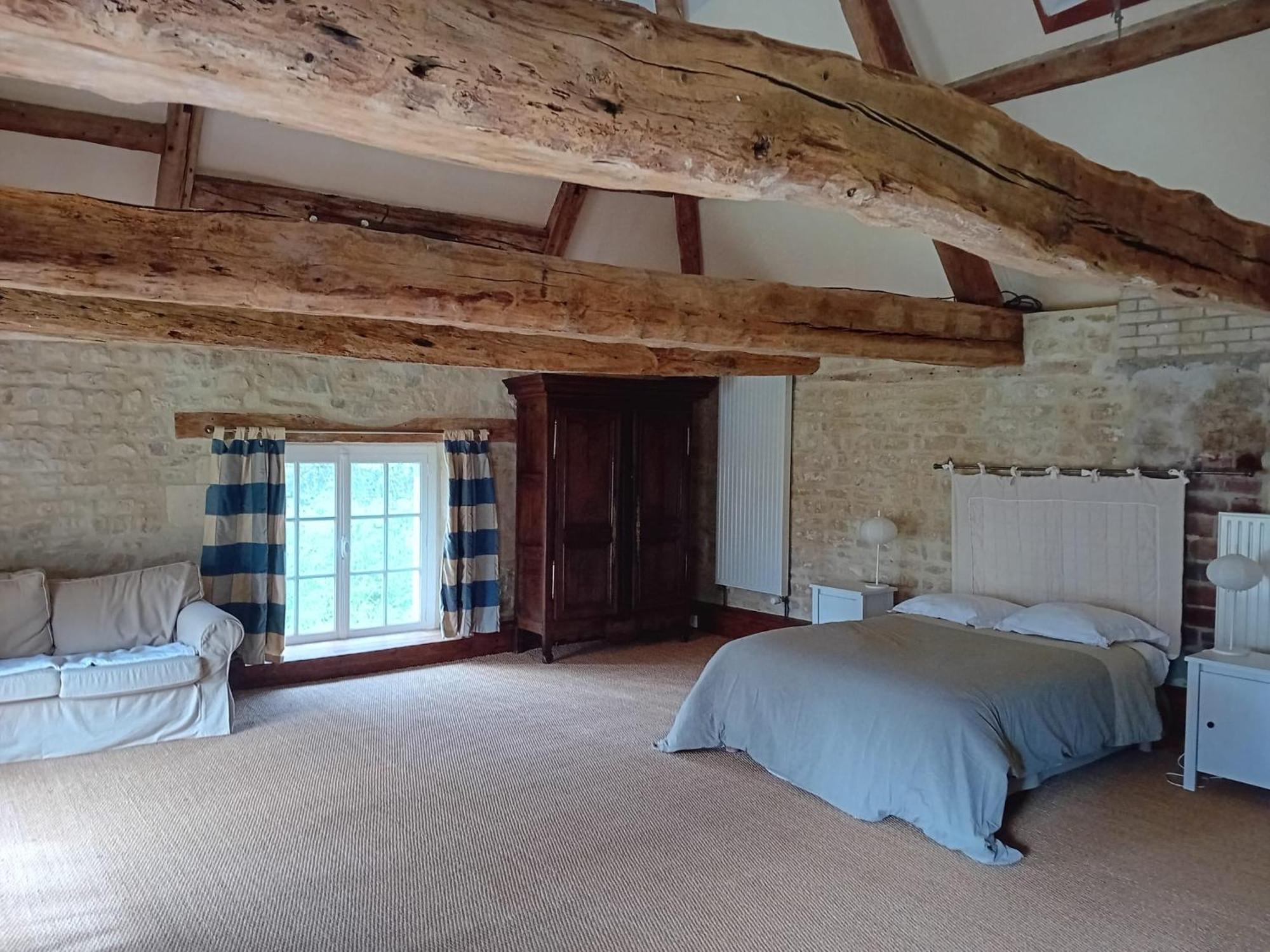 Château Magnifique: Renovated Retreat with Park Views and Game Room Tilly-sur-Seulles Exterior photo