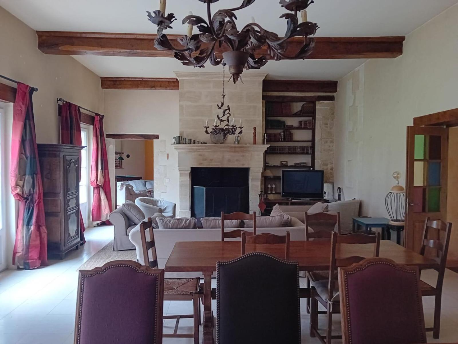 Château Magnifique: Renovated Retreat with Park Views and Game Room Tilly-sur-Seulles Exterior photo