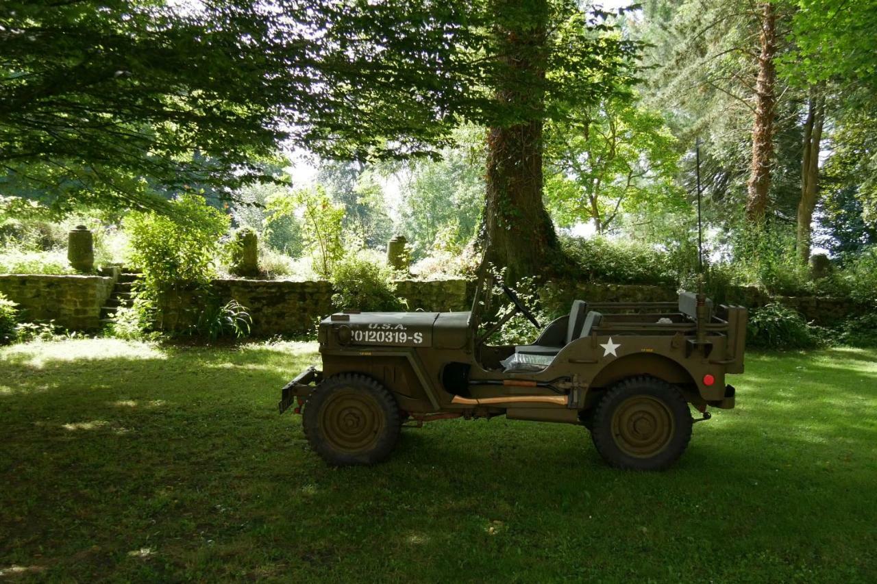 Château Magnifique: Renovated Retreat with Park Views and Game Room Tilly-sur-Seulles Exterior photo