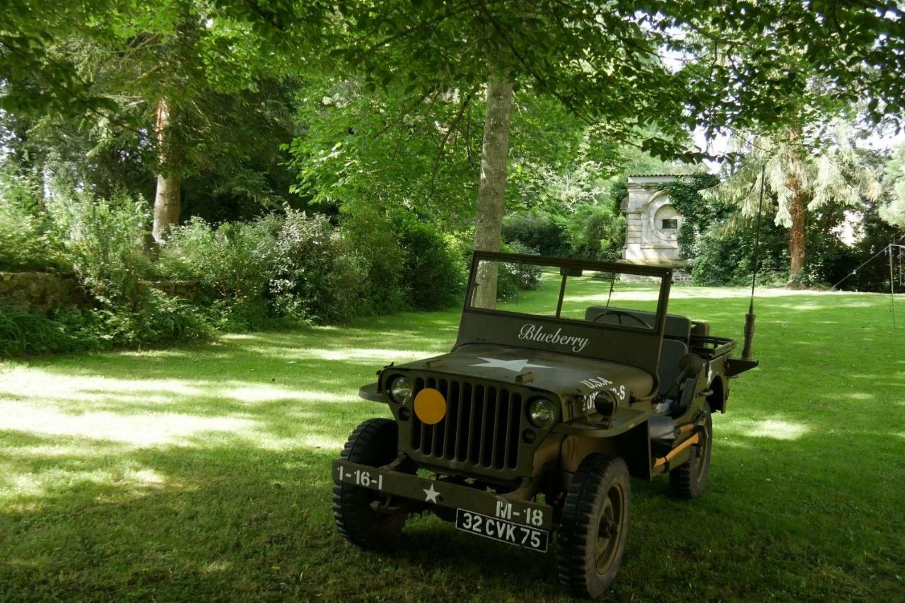 Château Magnifique: Renovated Retreat with Park Views and Game Room Tilly-sur-Seulles Exterior photo